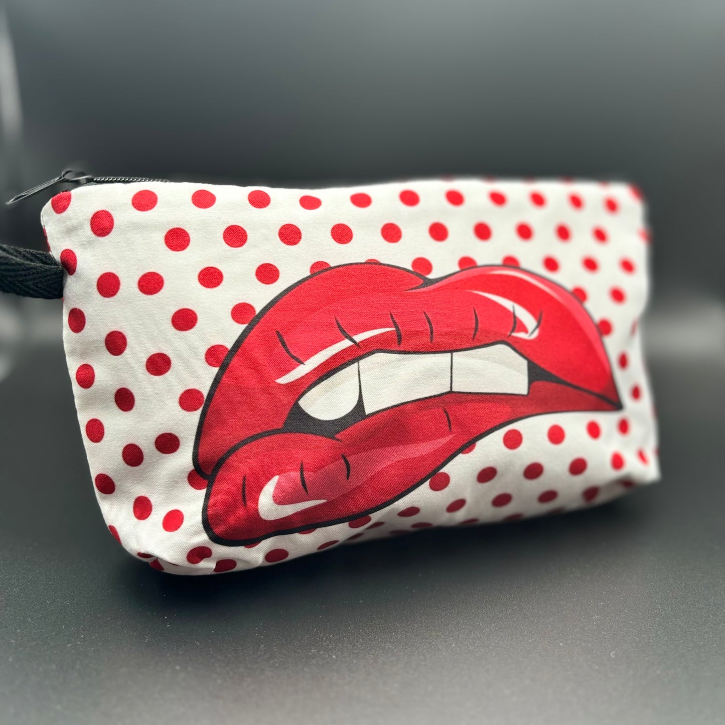 Chic Red Lips Makeup Pouch