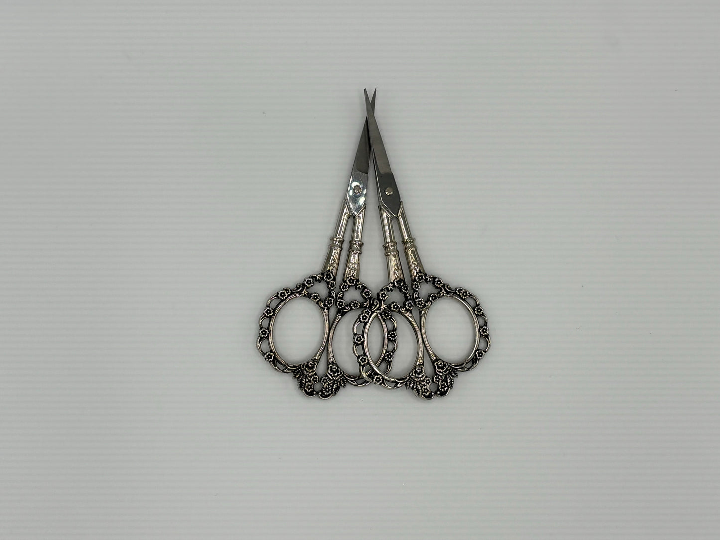 Vintage Style Eyebrow Grooming Tool